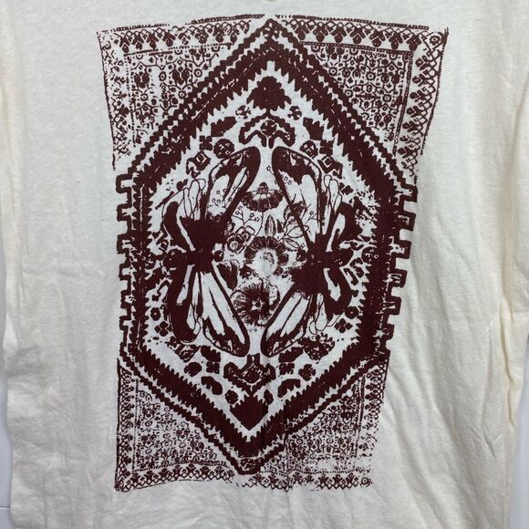 We The Free Wm’s Sm Cream Graphic Lace Trim Hi-Low Graphic Pullover Tunic Shirt - Picture 2 of 4